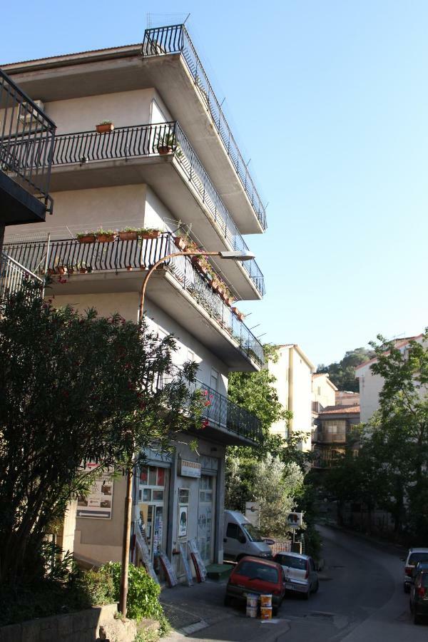 B&B San Francesco Nicosia Bagian luar foto
