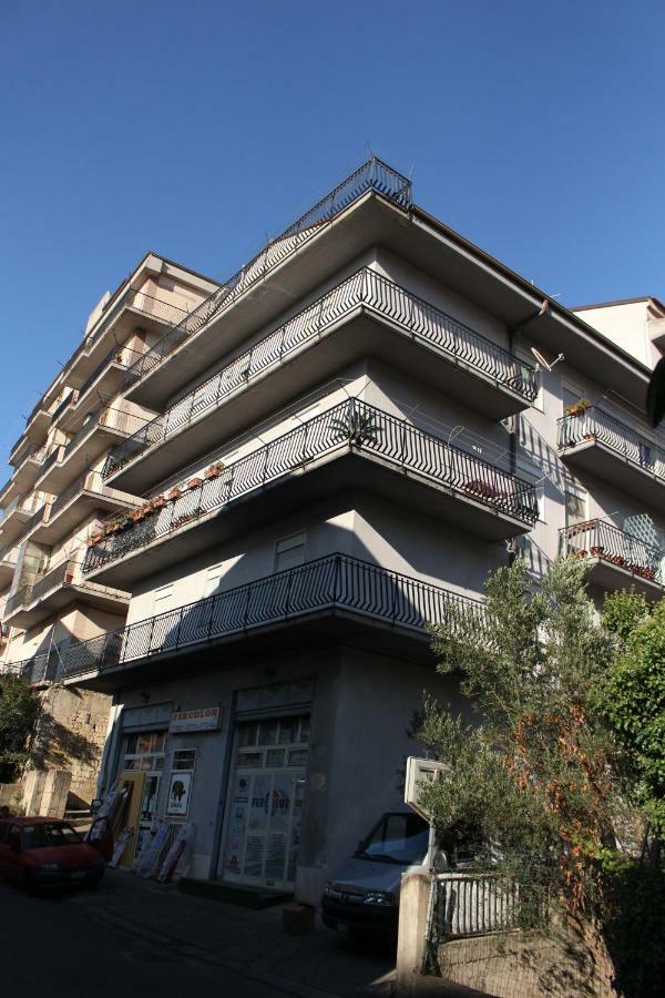B&B San Francesco Nicosia Bagian luar foto